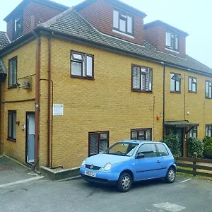 Apartment Bright And Stylish 2 Bedroom Town Centre Sleeps 5 Free Parking, Bournemouth